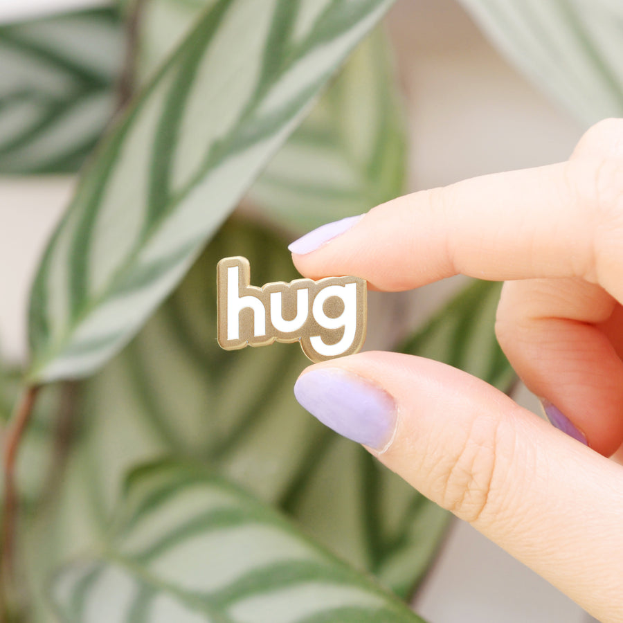 Hug - Enamel Pin