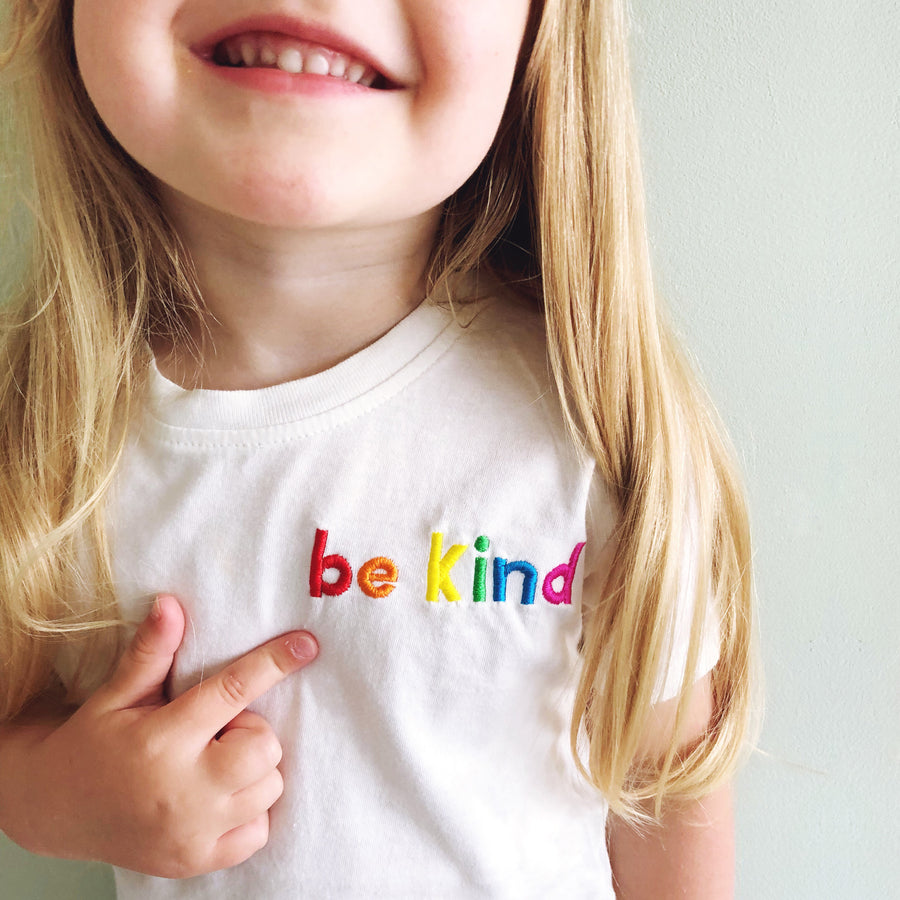 Be Kind - Kid's T-Shirt